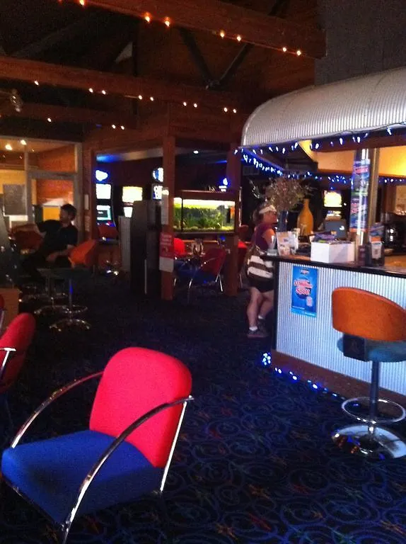 Joes Waterhole Hotel Eumundi